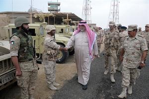 الشيخ احمد الخالد مهنئا قيادات وافراد قوة واجب بوبيان بعيد الاضحى