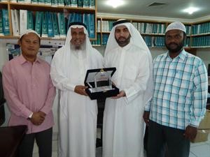 الكندري يكرم العجمي﻿