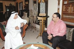 د بدر مال الله متحدثا للزميل اسامة دياب﻿