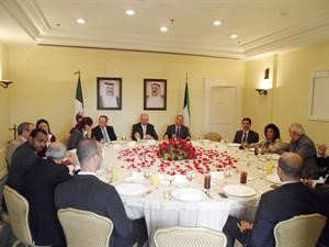 السفير سميح جوهر حيات خلال الاجتماع
