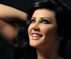 جيني إسبر حامل وتقضي إجازتها في أميركا