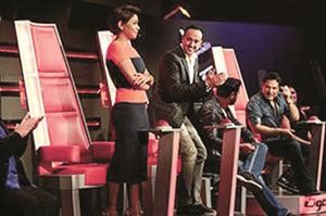 شيرين بالفستان في The voice