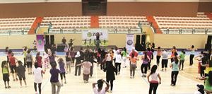 معاهد كيرفز الصحية تطلق رياضة ZUMBA في دائرة تمارين كيرفز لأول مرة في الكويت
