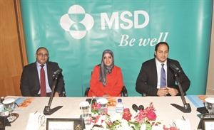 دسامر العلي ودمنيرة الرندي وداحمد السيد خلال المؤتمر الصحافي متين غوزال