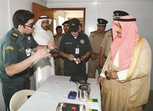 الشيخ دابراهيم الدعيج يستمع الى الاستعدادات الامنية﻿