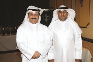 الشيخ خالد المحمد الصباح مع الزميل محمد الدشيش﻿