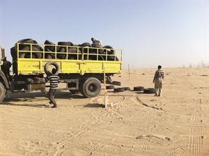 رفع الاطارات من مواقع المخيمات﻿