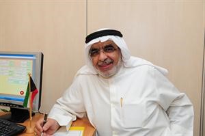 عدنان عبدالصمد يسجل ترشحه في ادارة الانتخابات