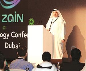﻿هشام اكبر يلقي كلمة الافتتاح في مؤتمر زين للابداع التكنولوجي في دبي﻿