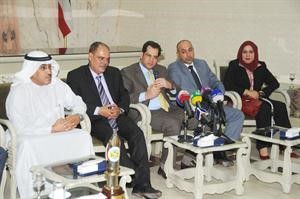 الوفد العراقي الزائر خلال اللقاء مع الزميل عدنان الراشد﻿