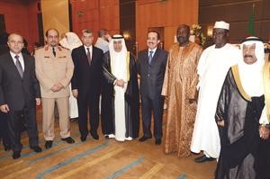 السفير السعودي دعبدالعزيز الفايز وعدد من الديبلوماسيين خلال مشاركتهم في الاحتفال﻿