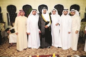 حسين علي وجراح محمد وبدر سعد واحمد عيد واسماعيل فرج يباركون
