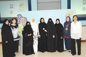 الشيخة اوراد الجابر تتوسط رائدات العمل الخيري	انور الكندري﻿