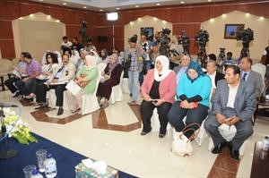 من الحضور في المؤتمر الصحافي﻿