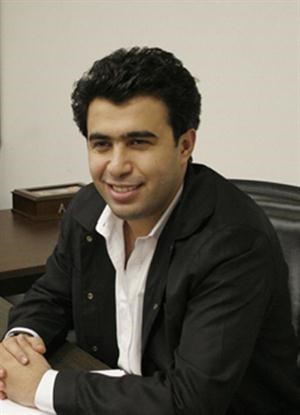 عقاب صقر﻿