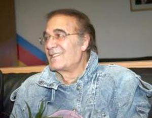 محمود ياسين يؤدي صوت الرسول محمد.. وتامر حسني يثير الفوضى في المحكمة