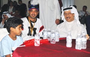 سمو رئيس الوزراء الشيخ جابر المبارك ووزير الاعلام الشيخ محمد العبدالله اثناء الاحتفال بالذكرى 50 للمصادقة على الدستور