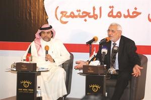 دعبدالمنعم ابوالفتوح وماضي الخميس خلال الندوة
