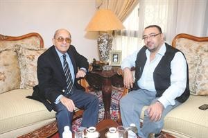 مانويل بارديناس متحدثا للزميل اسامة دياب﻿