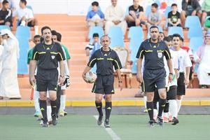 الحكام يؤدون دورا مهما في المباريات

