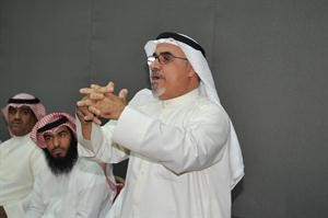 رئيس مجلس الادارة اسماعيل كرم متحدثا للحضور قاسم باشا