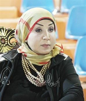 وفاء العيد تشيد بدوري المدارس