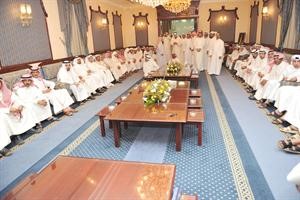 جانب من الحضور في ديوان العيار