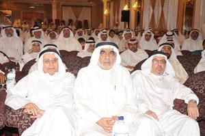 عدنان عبدالصمد ودمصطفى بهبهاني مع الحضور