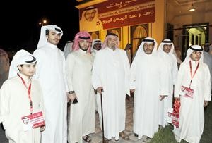 المري متوسطا بعض ابناء الدائرة الخامسة﻿