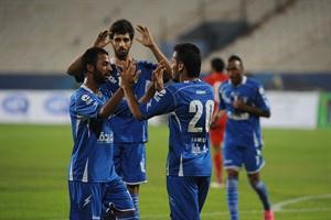 فرحة امان والانصاري بهدف عبدالرحمن باني في مرمى البحرين﻿