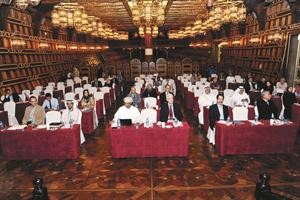 جانب من الحضور في المؤتمر متين غوزال