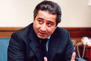 احمد عز
