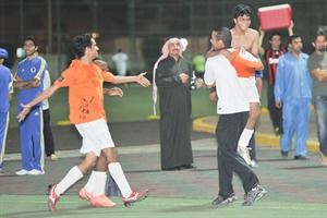 فرحة لاعبي ثابت بن القيس بالتاهل للنهائي
