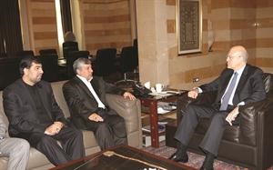 رئيس الحكومة نجيب ميقاتي مستقبلا وزير الطاقة الايراني مجيد نامجو والسفير غضنفر ركن اباديمحمود الطويل