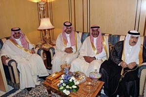 اصحاب السمو الملكي الامراء خلال وصول الملك عبدالله بن عبدالعزيز الى مدينة الملك عبدالعزيز الطبية