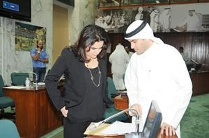 حديث بين عبدالله الكندري واشواق المضف
