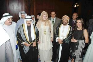 سمو الشيخ ناصر المحمد مهنئا السفير العماني وحرمه اسامة ابوعطية