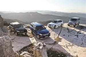 تشكيلة مركبات SUVمن مرسيدس بنز المبهرةمن اليمين الى اليسارM CLass-GL - GLK - G CLass