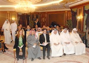 رؤساء التحرير وممثلوهم خلال المؤتمر الصحافي ويبدو مدير التحرير الزميل محمد الحسيني