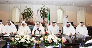 معبدالعزيز الابراهيم وماحمد الصبيح ومبدر السلمان ودمشعان العتيبي خلال اللقاء﻿