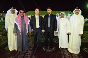 اللافي مستقبلا بعض الضيوف﻿