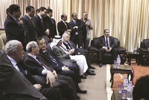 جانب من وفد وزراء الخارجية العرب الذين زاروا غزة امس افپ