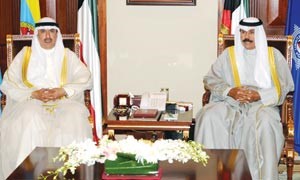 سمو ولي العهد الشيخ نواف الاحمد مستقبلا المستشار فيصل الصرعاوي﻿