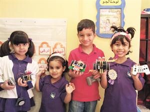 مجموعة من طلبة المدارس المشاركين﻿