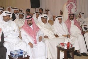 جانب من الحضور خلال الندوة﻿