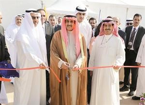 الدعيج والرشيد والهاجري يقصون شريط وضع حجر الاساس﻿