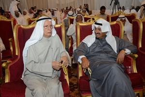 الوزير السابق الشيخ احمد العبدالله وسط الحضور﻿