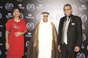 مبارك ناصر الساير متوسطا بيار مكرزل وحرمه