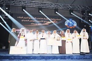 الفائزون الكويتيون في صورة تذكارية 	قاسم باشا﻿
