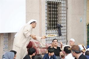 توزيع الغداء﻿